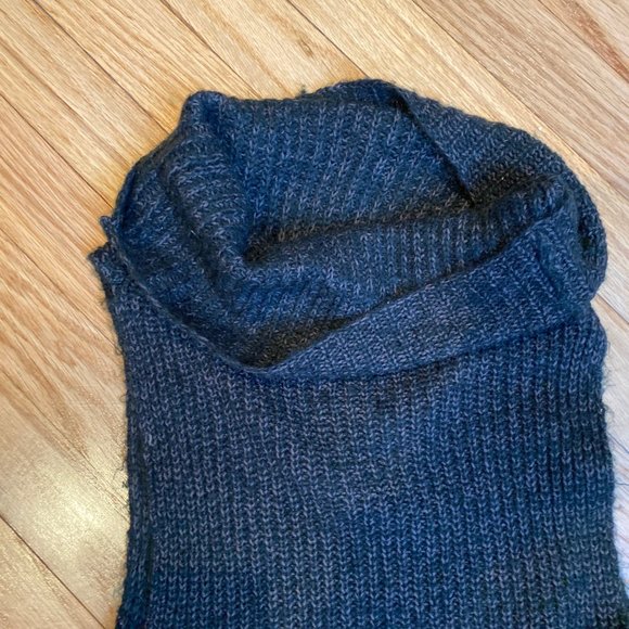 Tildon | Cowl Neck Sleeveless Sweater - Picture 7 of 7